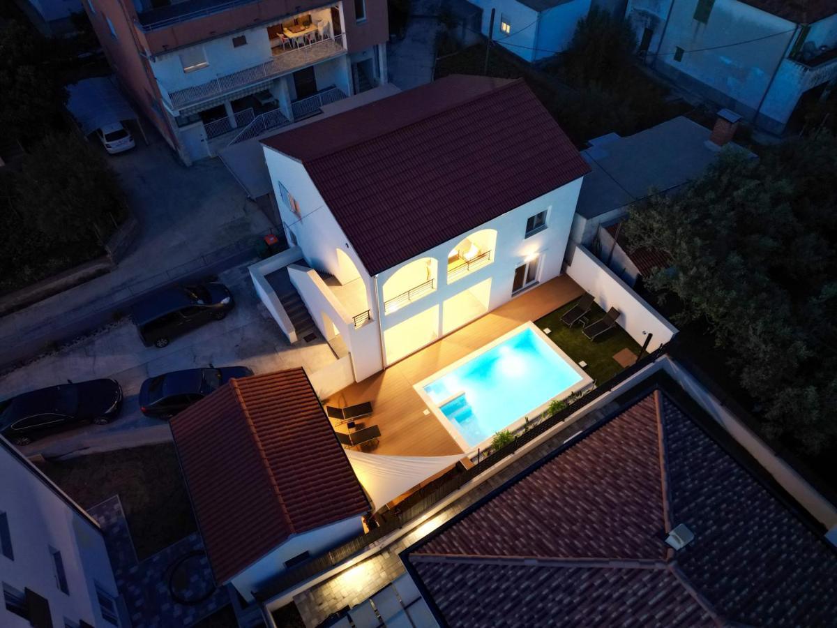 Bernie Apartments With A Pool Zadar Exteriör bild