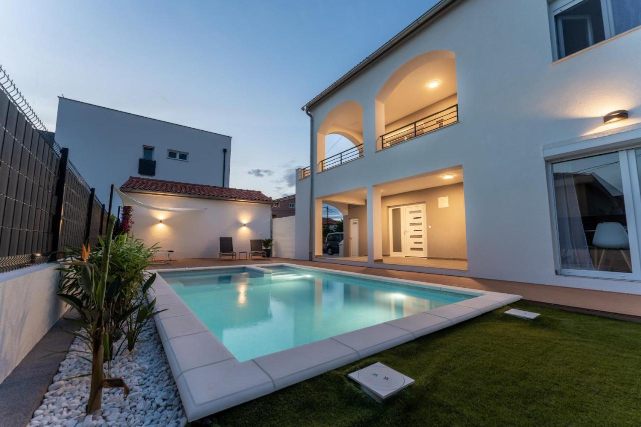 Bernie Apartments With A Pool Zadar Exteriör bild