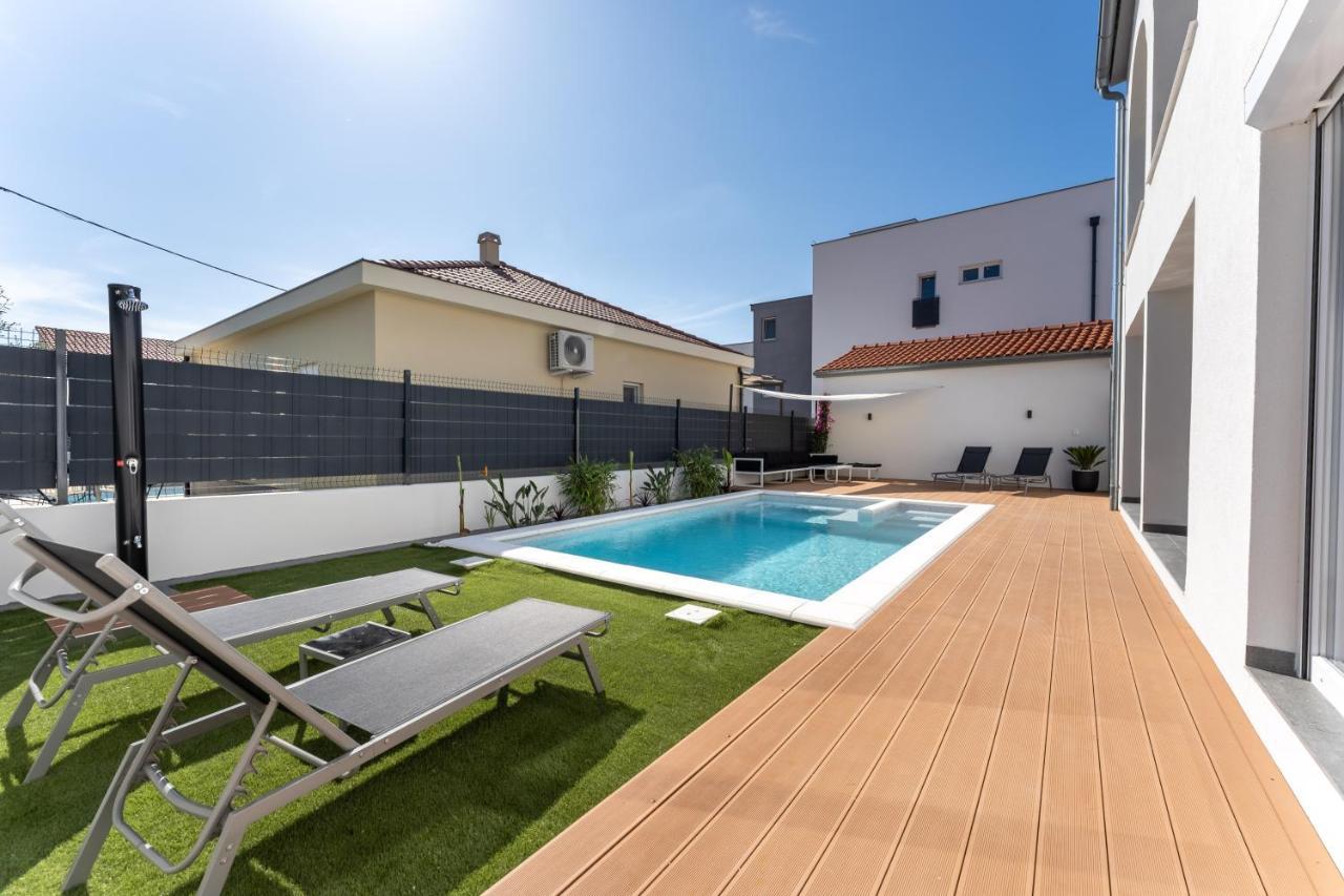 Bernie Apartments With A Pool Zadar Exteriör bild