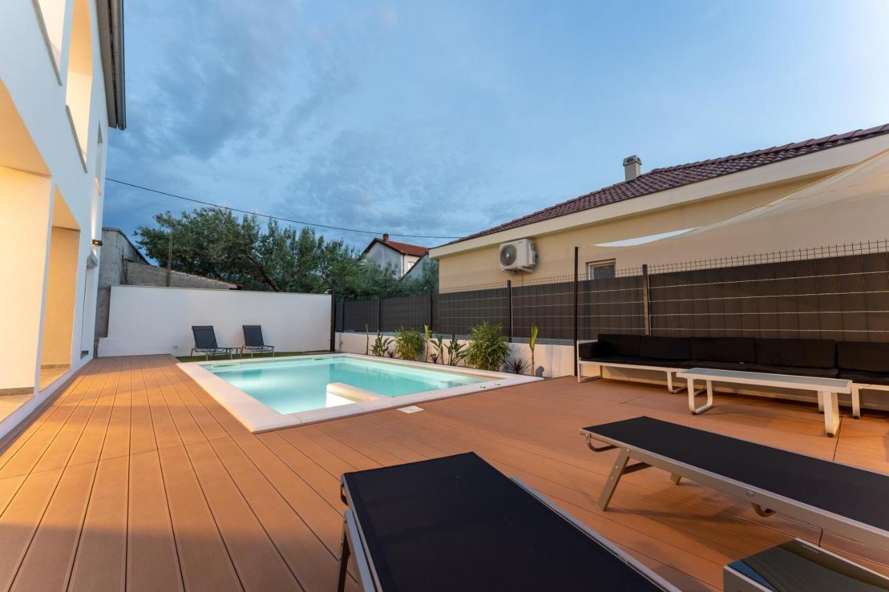 Bernie Apartments With A Pool Zadar Exteriör bild